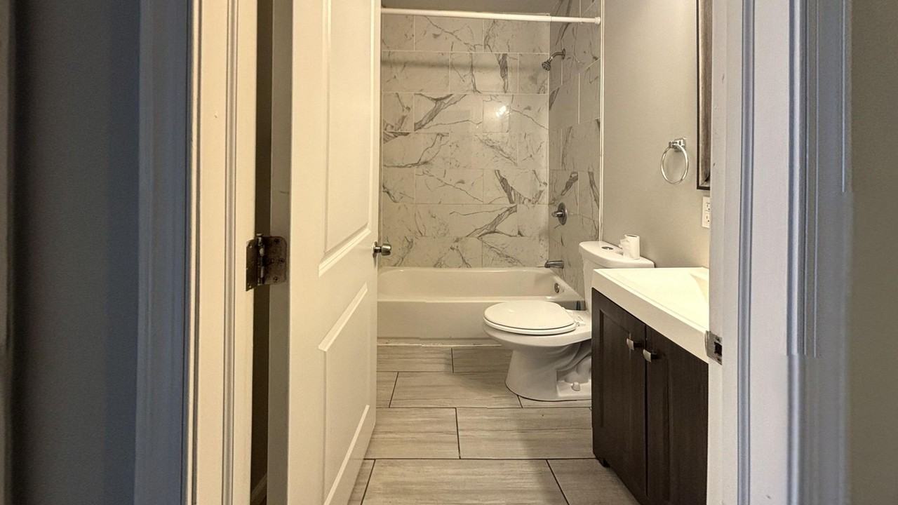 5515 Ludlow St - Photo 2 of 18