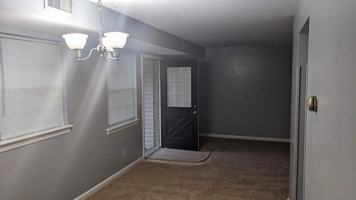 featured image of 910 Rhue Haus Ln #B