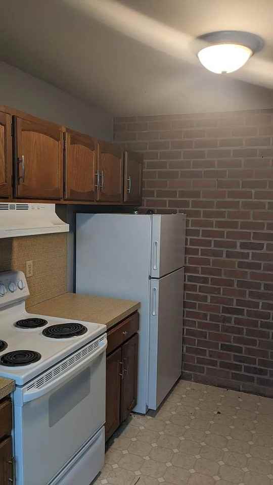910 Rhue Haus Ln #B - Photo 6 of 19