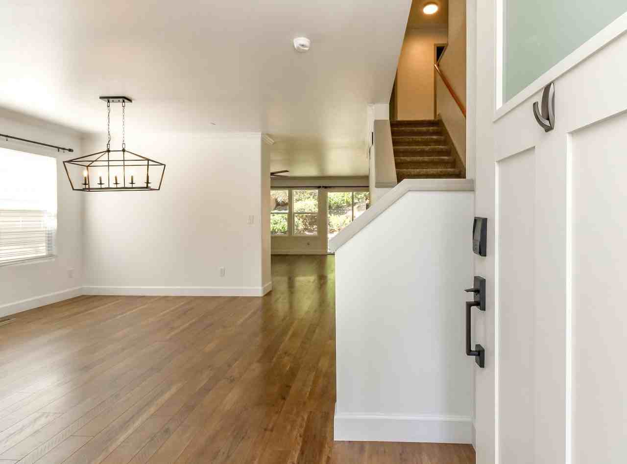 1661 Jensen Ave - Photo 7 of 50