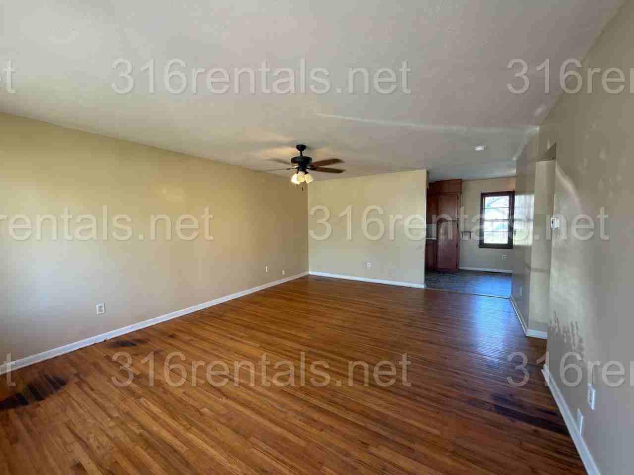 520 Linda Ln - Photo 2 of 20