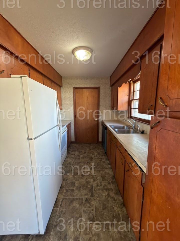 520 Linda Ln - Photo 5 of 20