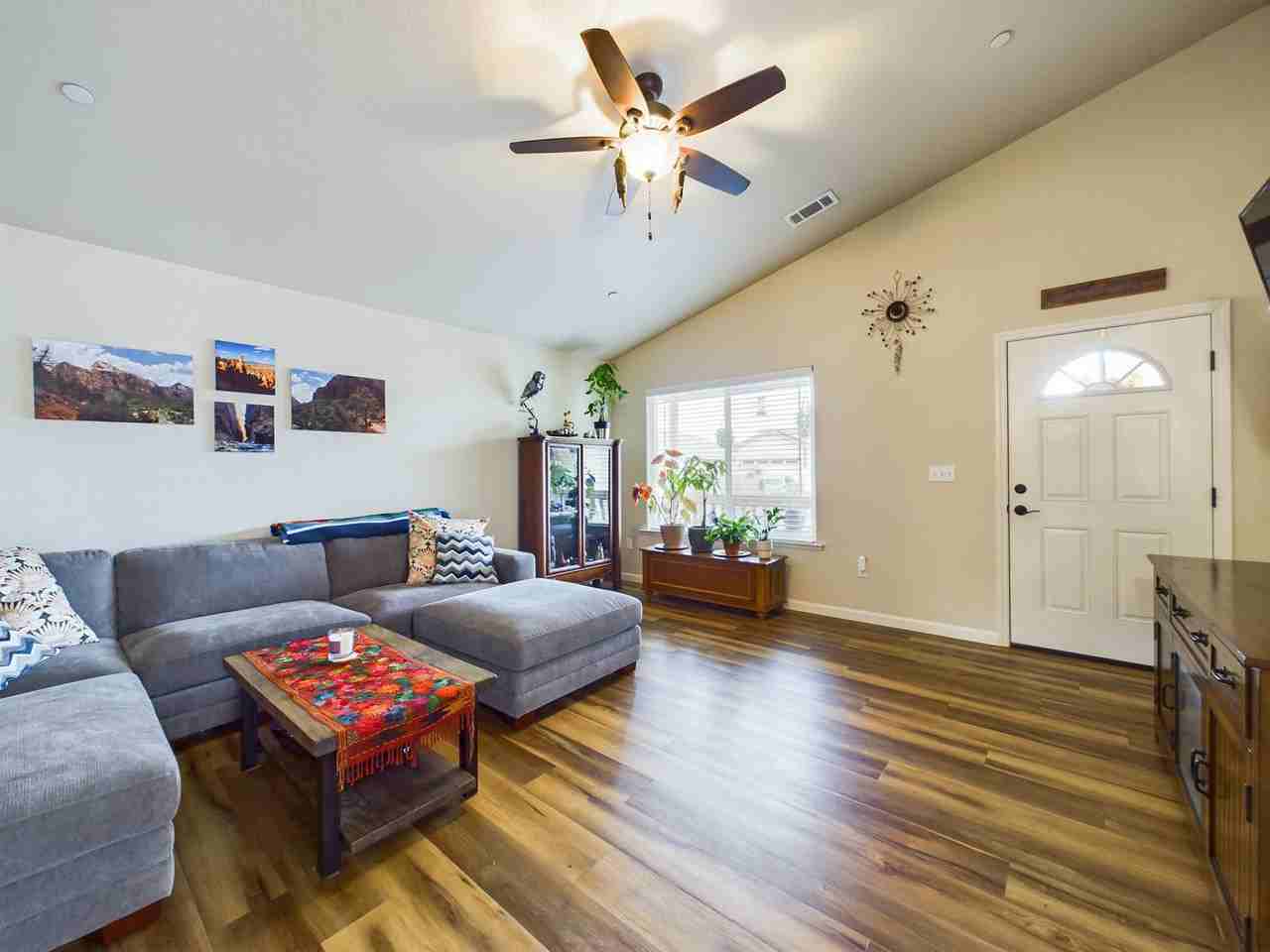 1820 Linda Way - Photo 6 of 34