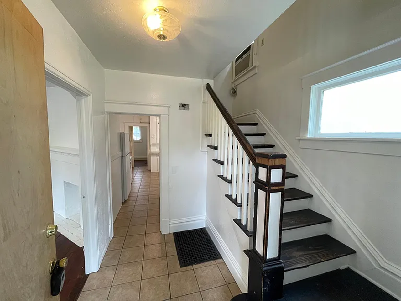 1837 10th Ave - Photo 3 of 12