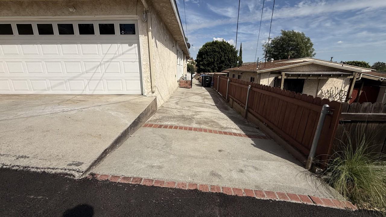 1825 Garfield Pl #NA - Photo 3 of 22
