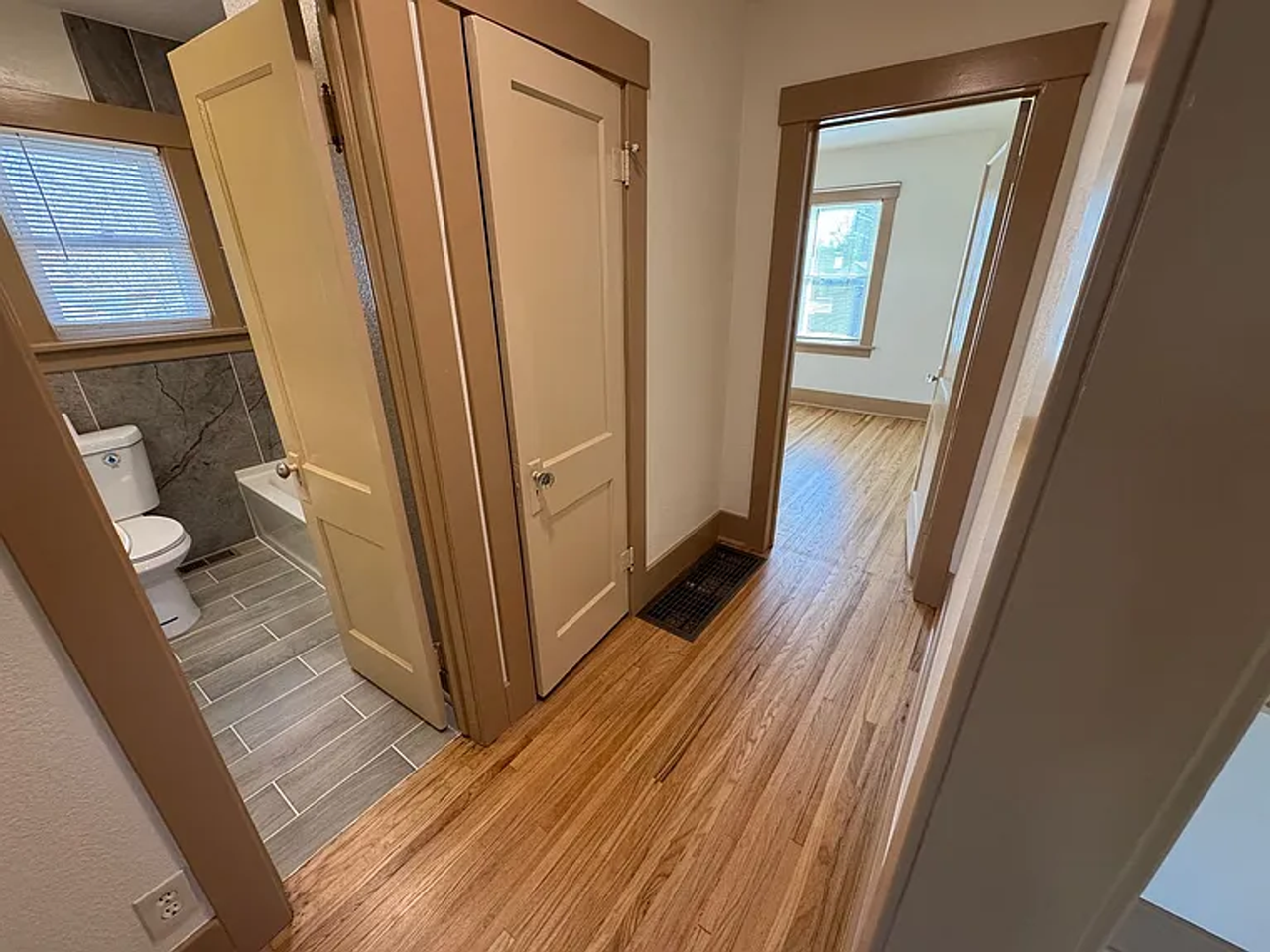 1216 13th Ave - Photo 6 of 18