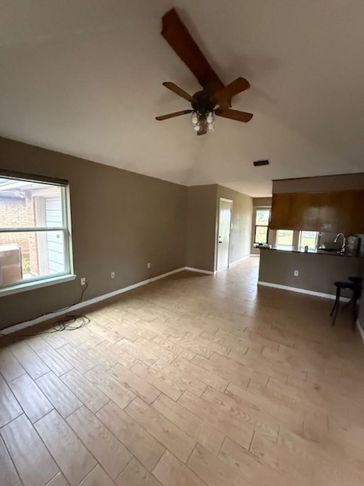 3925 Craig Dr - Photo 3 of 16