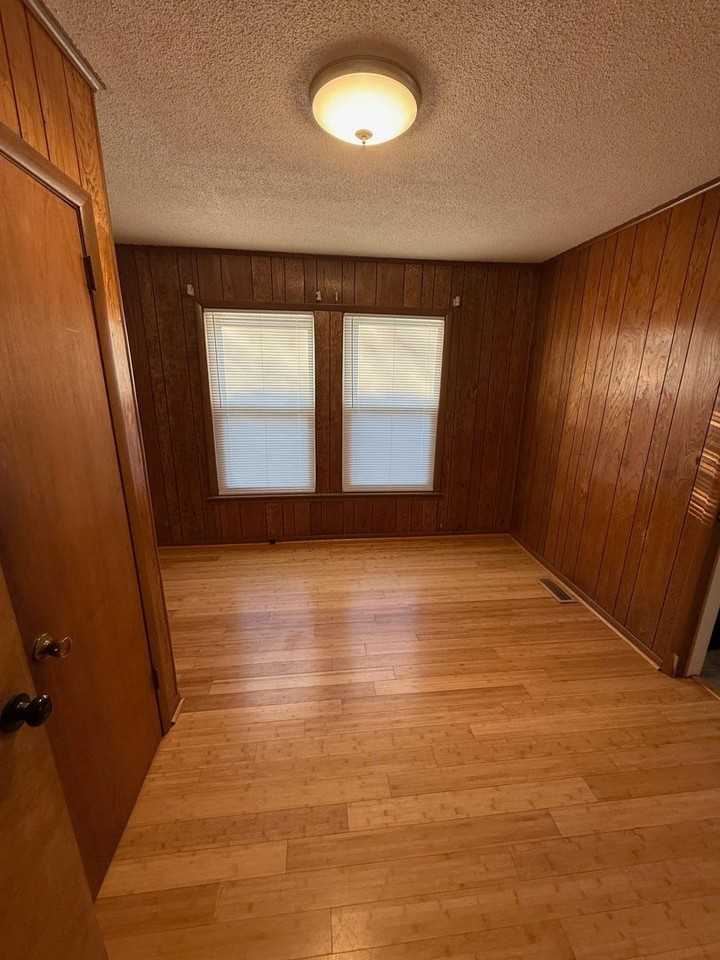524 W Wainman Ave - Photo 5 of 9
