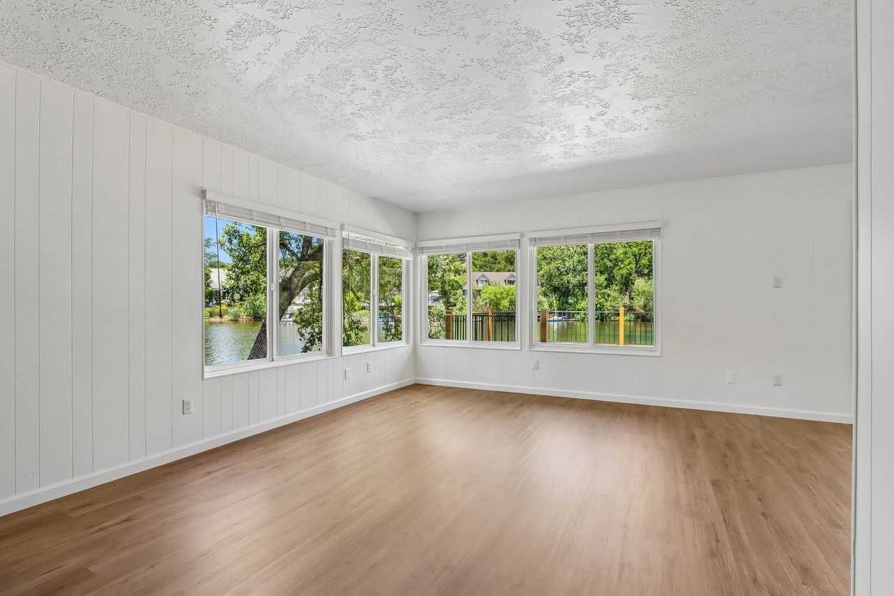 29311 Lakeshore Dr - Photo 6 of 50
