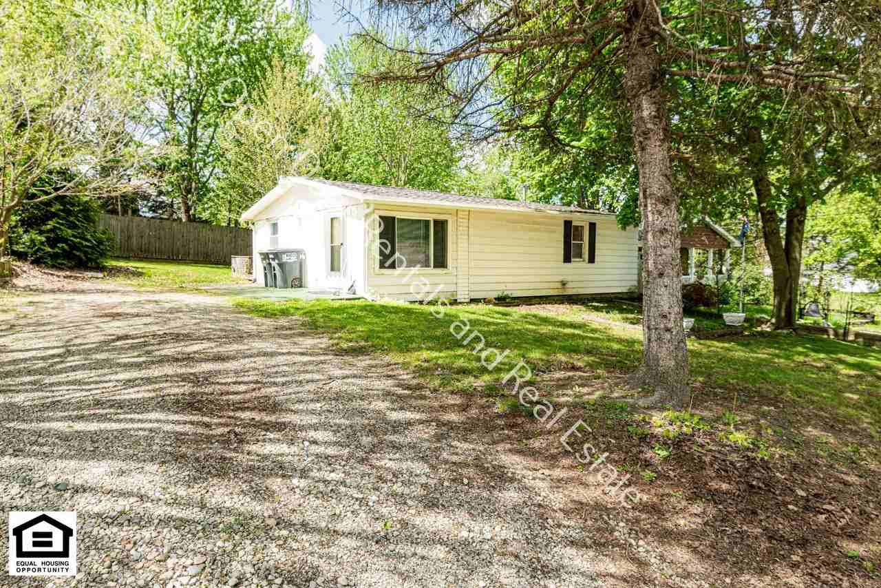 1214 Garden St - Photo 2 of 17