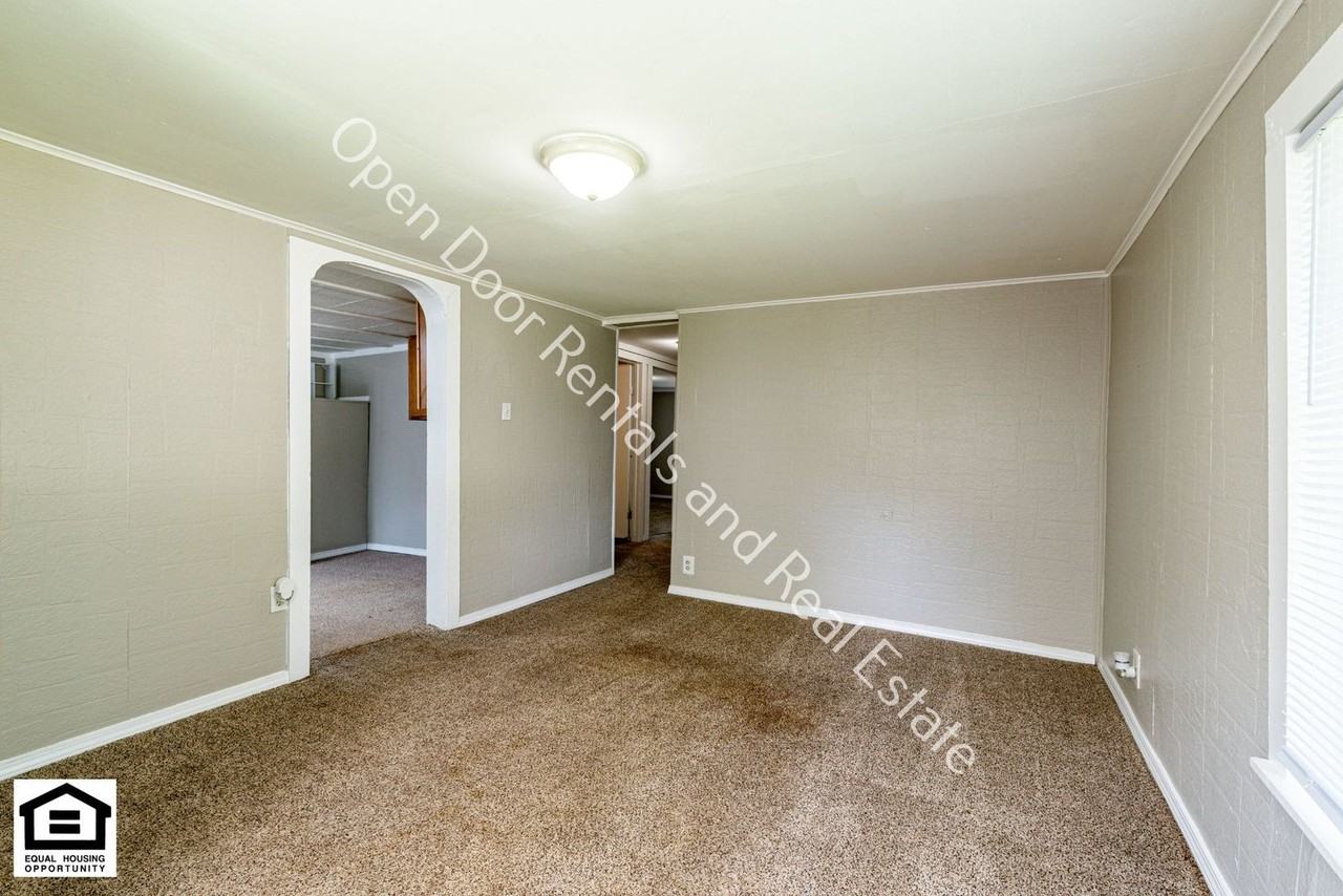 1214 Garden St - Photo 5 of 17