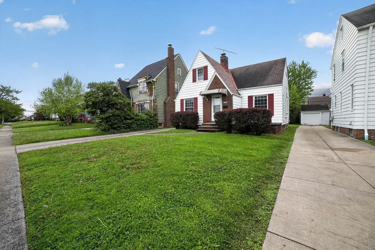 10204 Mccracken Blvd - Photo 2 of 26