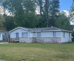 209 Laurel St - Photo 1 of 1