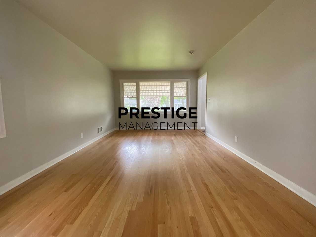 7547 White Oak Ave - Photo 5 of 19