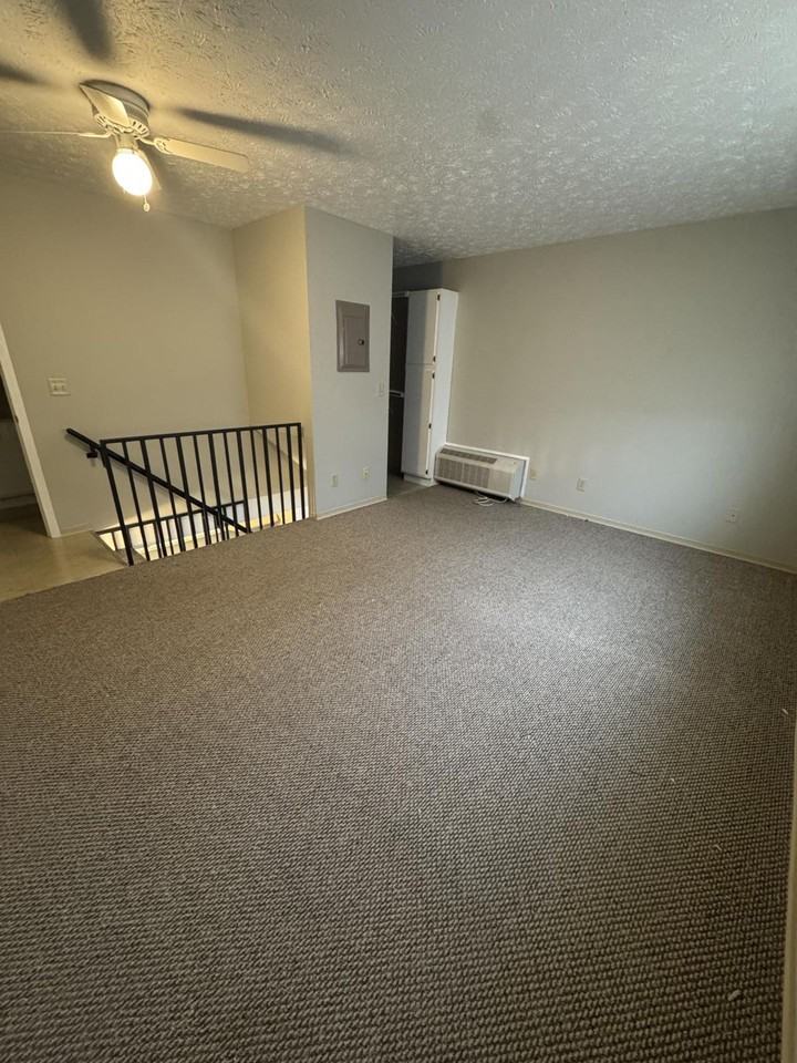Welcome to Sharon Court Apartments - Photo 4 of 6