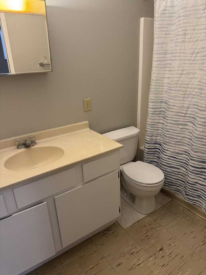 Welcome to Sharon Court Apartments - Photo 5 of 6
