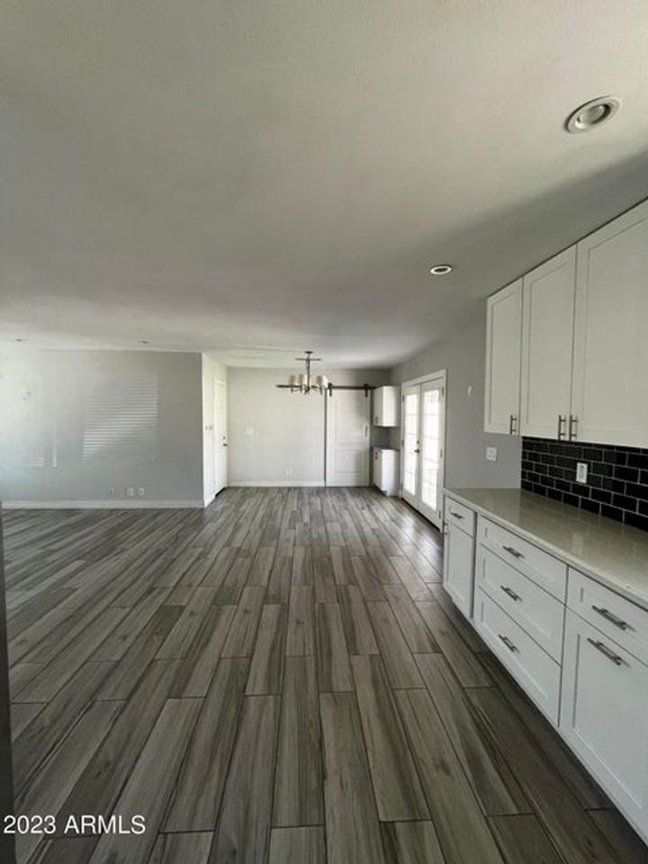 1524 W 5th Pl - Photo 5 of 20