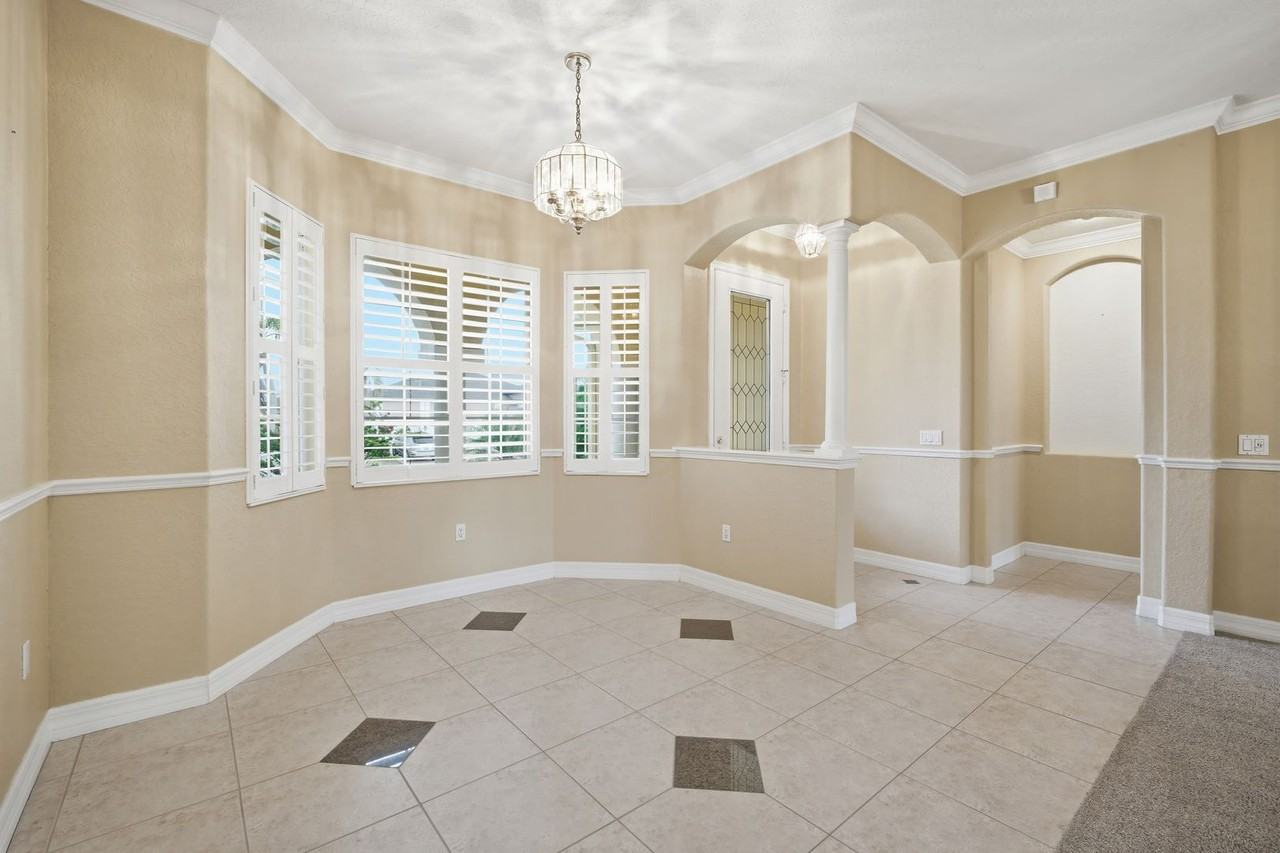 718 Bunker View Dr - Photo 4 of 27