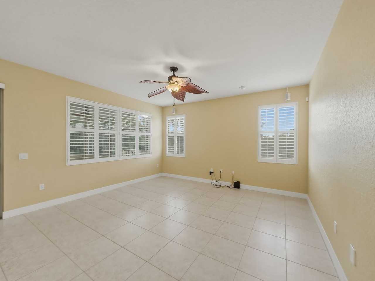 718 Bunker View Dr - Photo 7 of 27