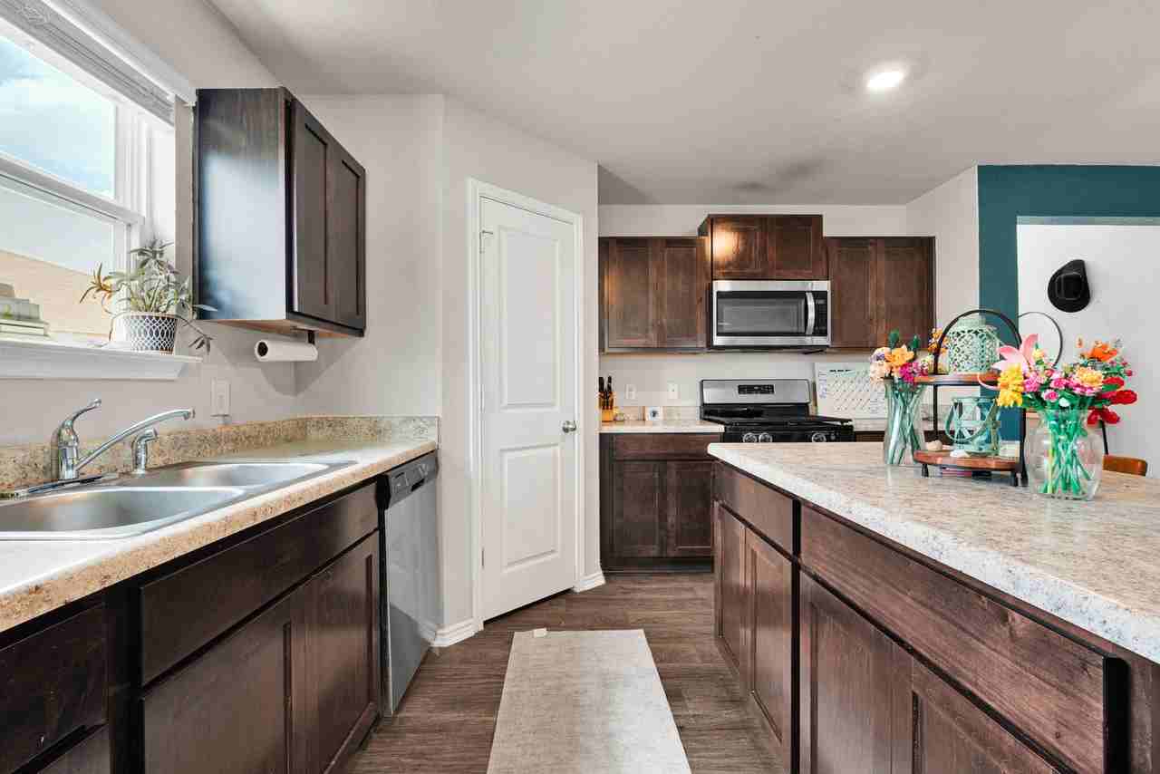 9570 Ranch Loop - Photo 2 of 20