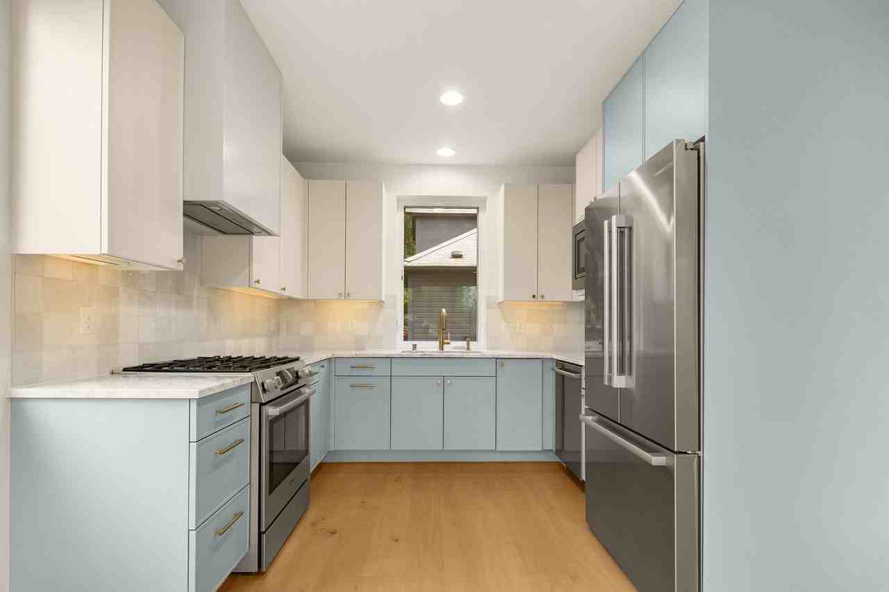 312 27th Ave E #A - Photo 5 of 23