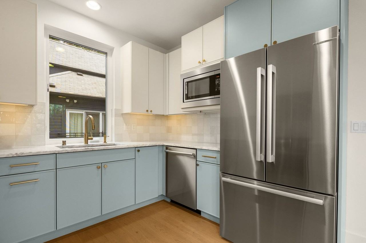 312 27th Ave E #A - Photo 7 of 23