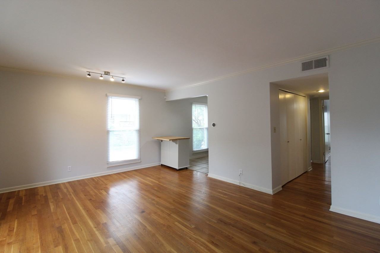 4428 Jarboe St #1 - Photo 4 of 18