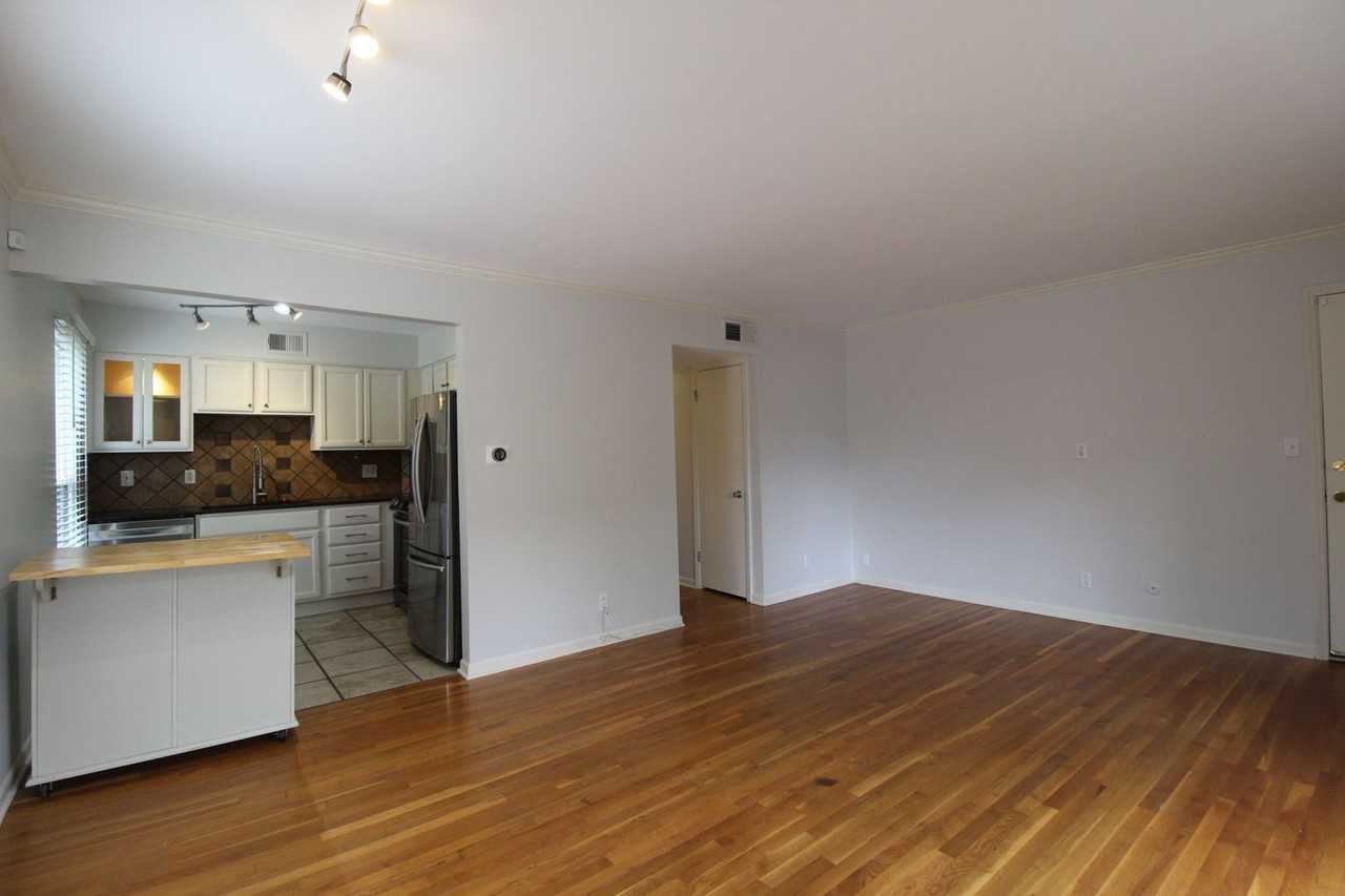 4428 Jarboe St #1 - Photo 5 of 18