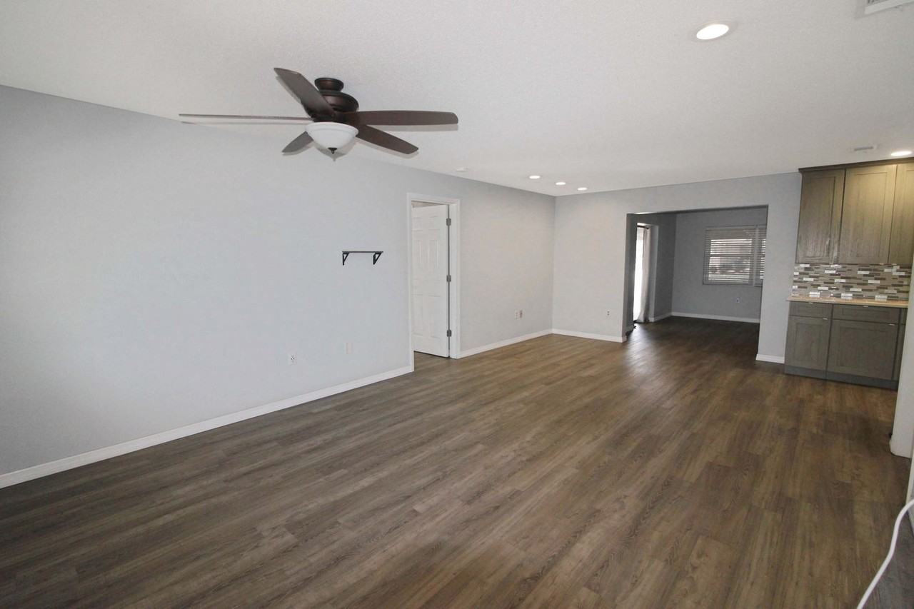 420 Mount Vernon Dr - Photo 3 of 15