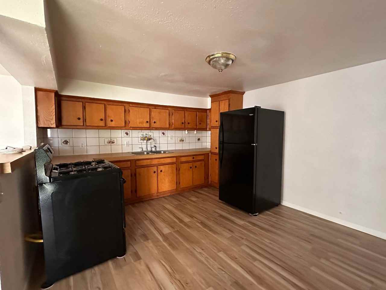 3613 Durham Ave - Photo 3 of 8