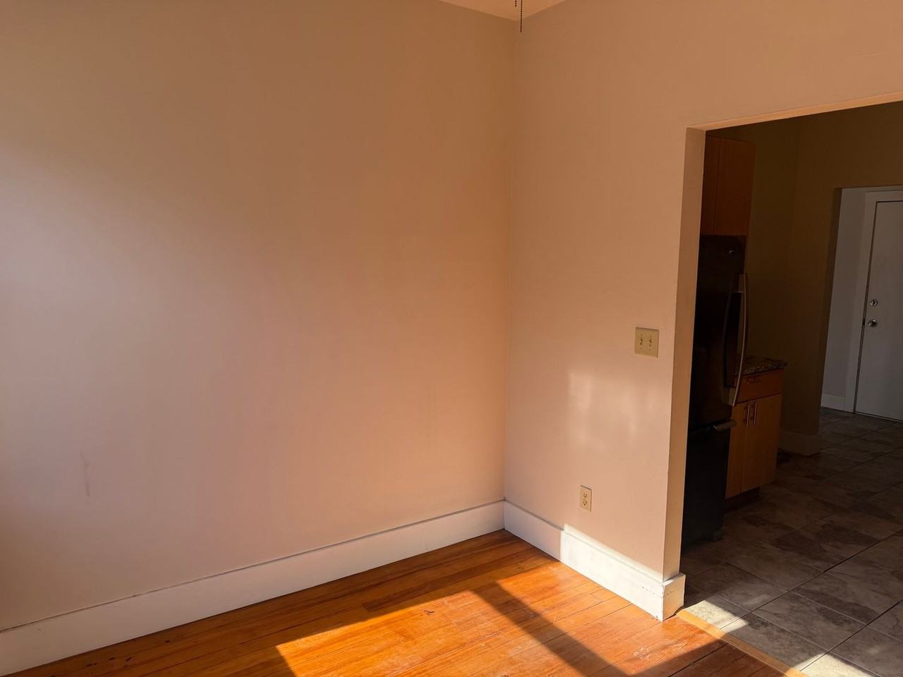 105 Main St - Photo 6 of 13