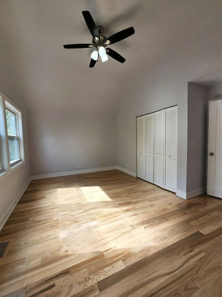 2404 S Trumbull Ave - Photo 5 of 8