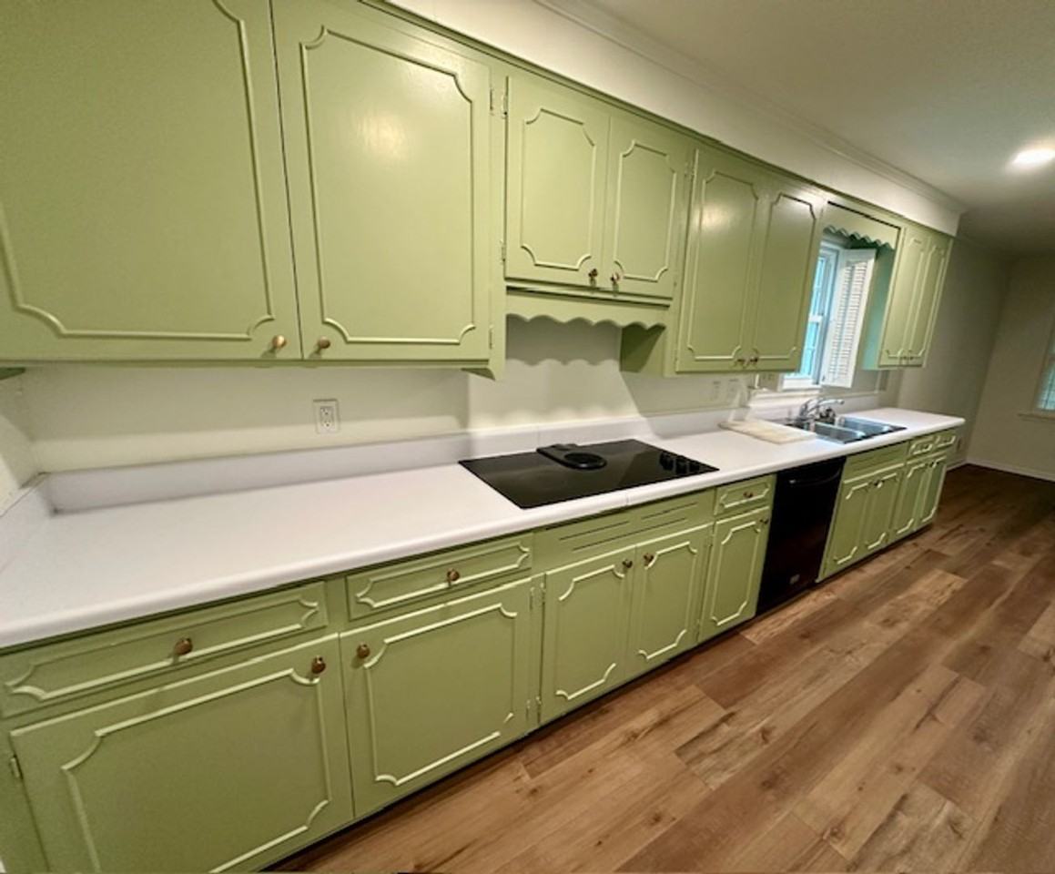 1110 Slann Dr - Photo 5 of 27