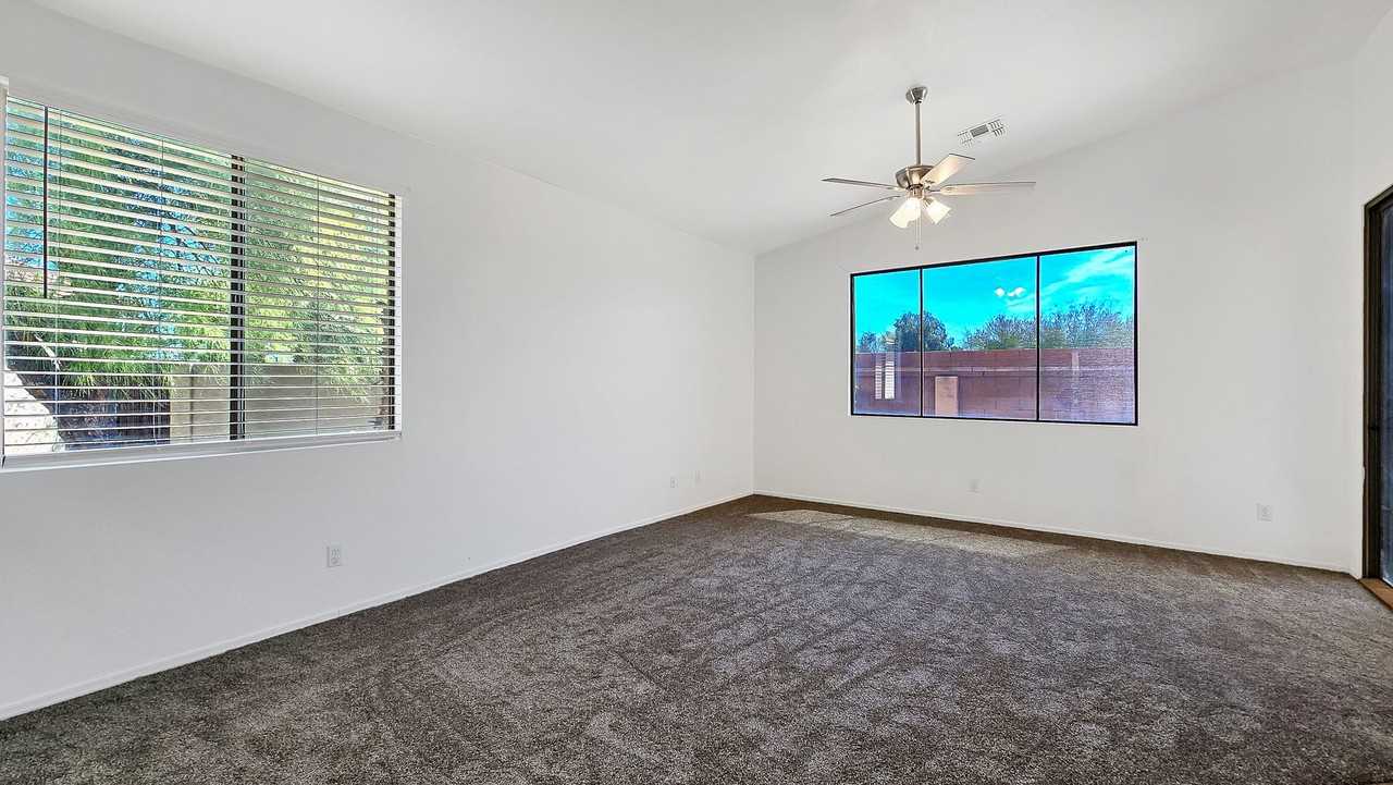 10726 W Citrus Grv - Photo 4 of 28