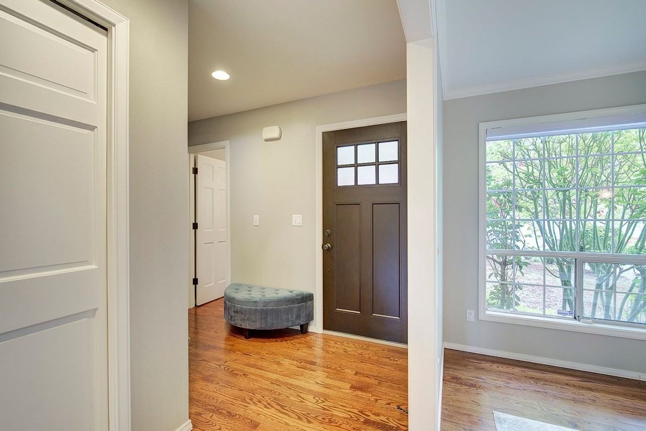 7917 119th Ct Se - Photo 4 of 37