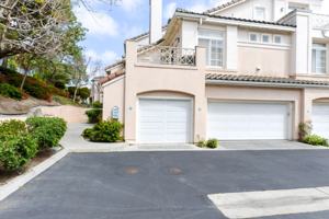 featured image of 215 Shorebreaker Dr
