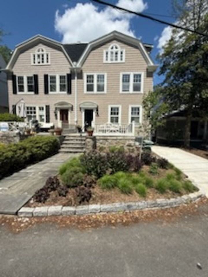 3309 Highland Pl Nw - Photo 2 of 50