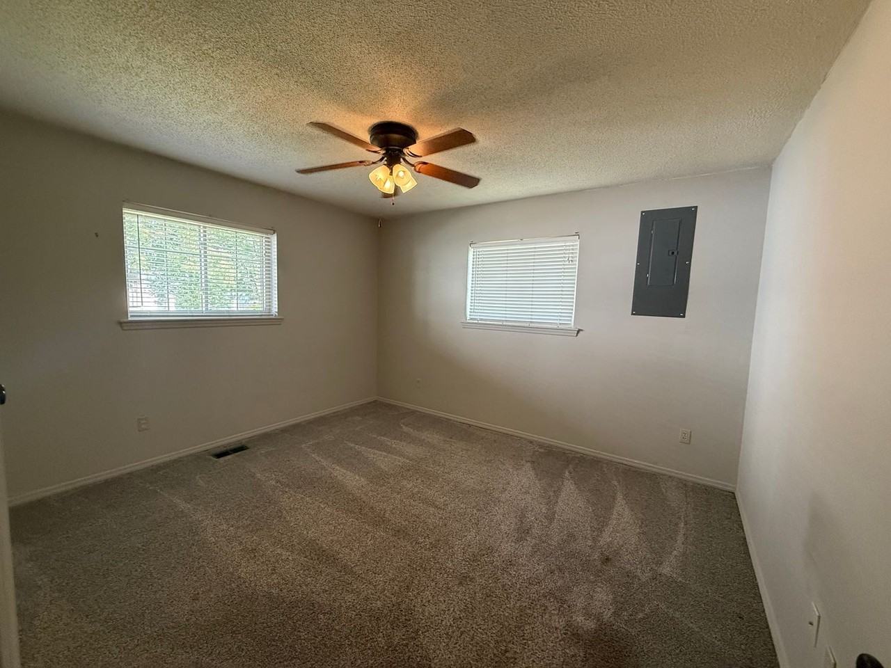 5700 Grand Ave - Photo 3 of 14