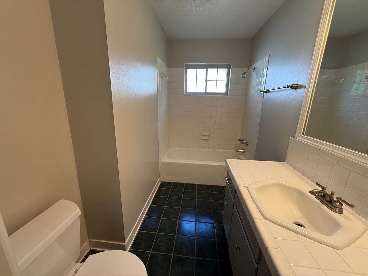 5700 Grand Ave - Photo 7 of 14