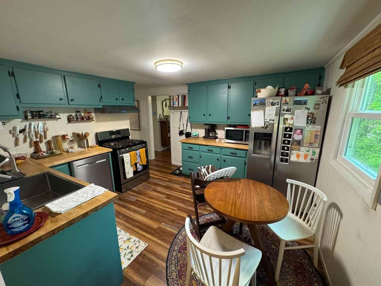 150 Hillside St - Photo 5 of 20
