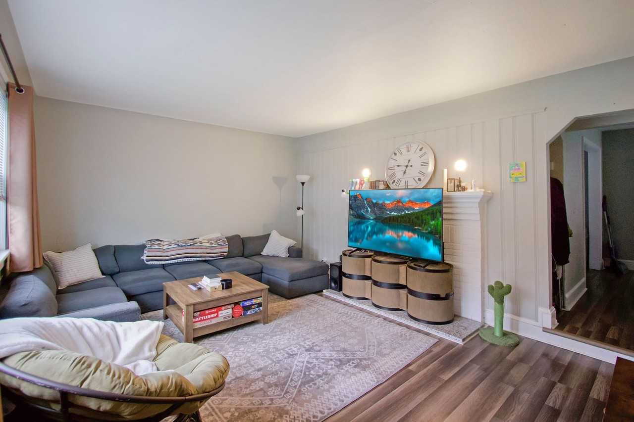 3126 Marne Ave - Photo 4 of 23