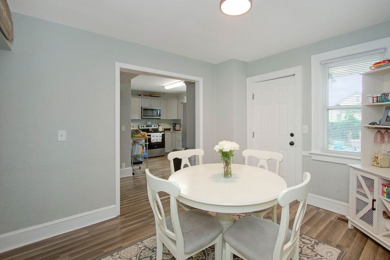 3126 Marne Ave - Photo 5 of 23