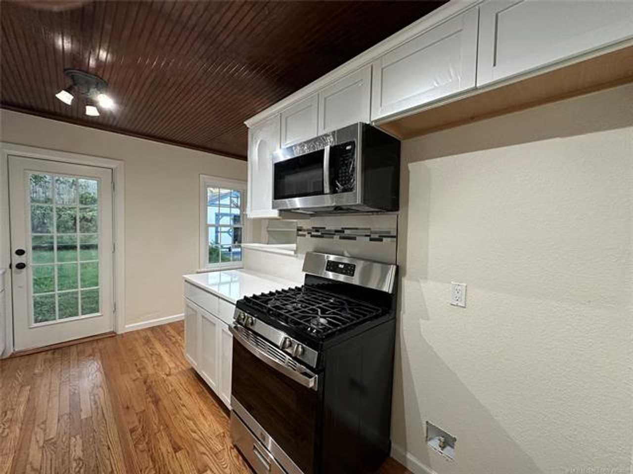 1235 S Gary Pl - Photo 2 of 48