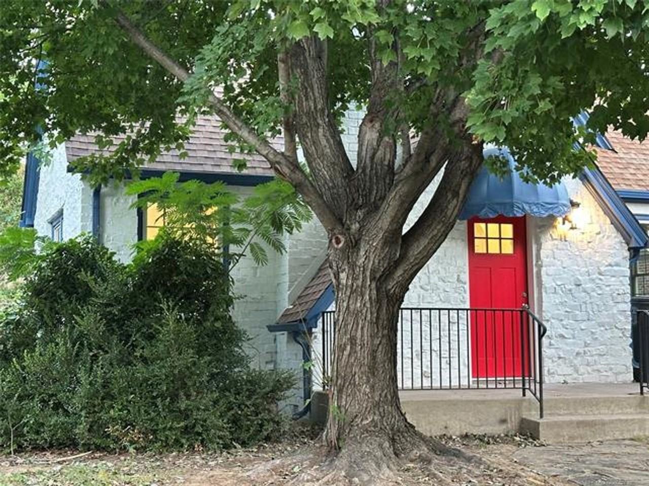 1235 S Gary Pl - Photo 5 of 48