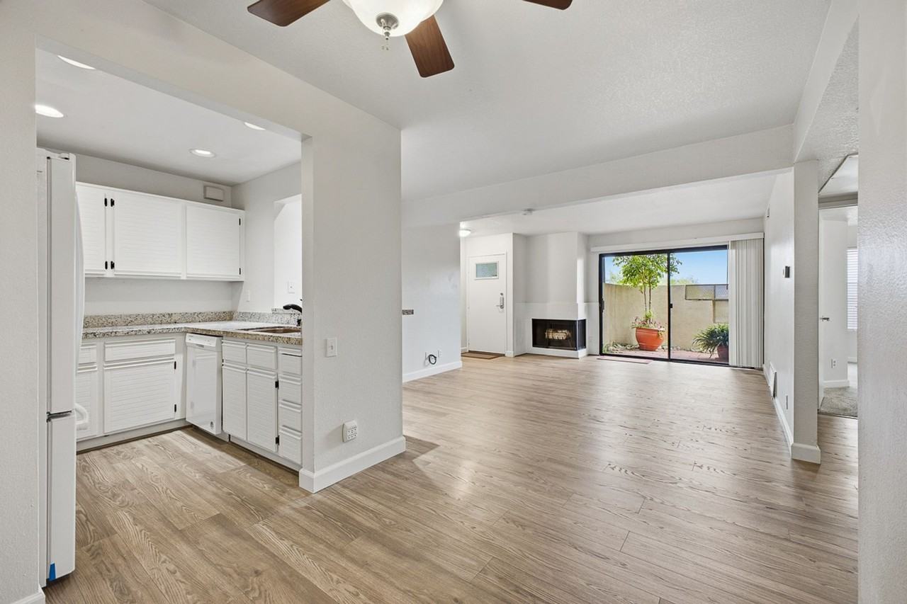 13096 Le Parc #55 - Photo 2 of 12