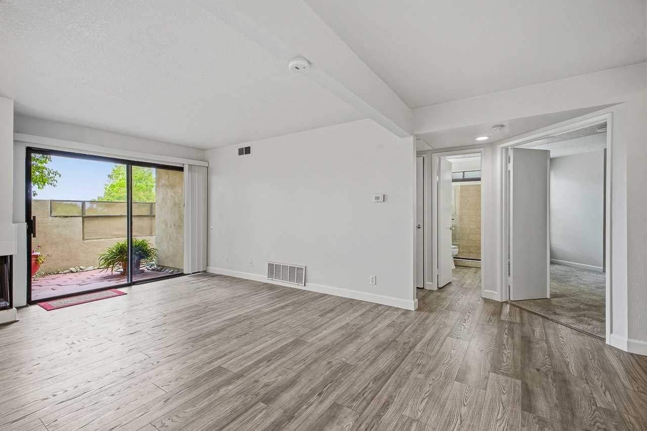 13096 Le Parc #55 - Photo 3 of 12