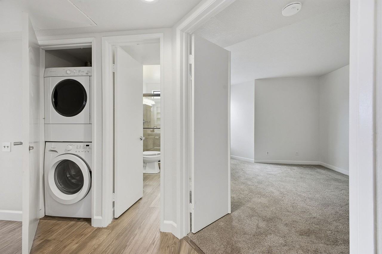 13096 Le Parc #55 - Photo 6 of 12