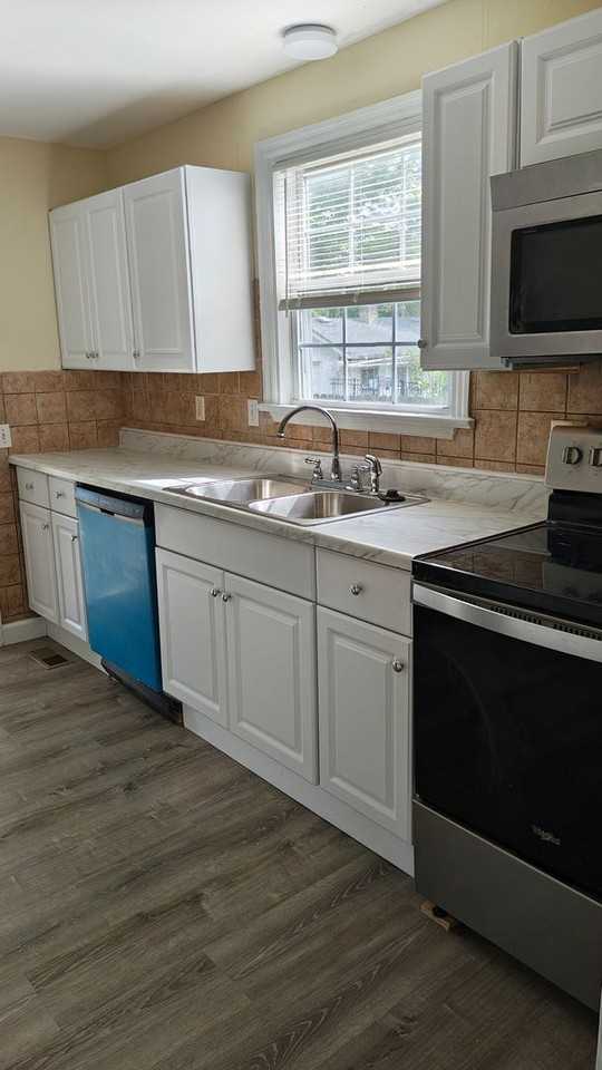 800 Mayfield Ave - Photo 3 of 11