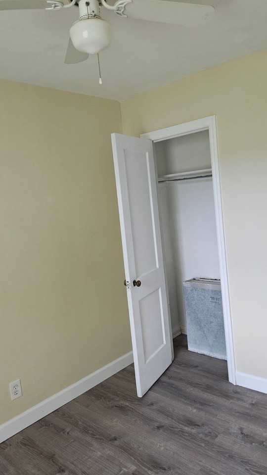 800 Mayfield Ave - Photo 4 of 11