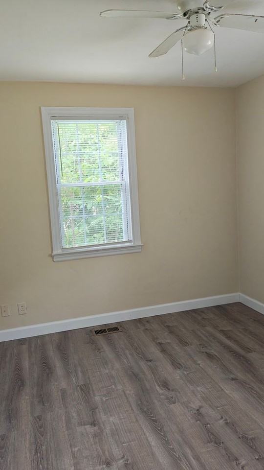 800 Mayfield Ave - Photo 6 of 11